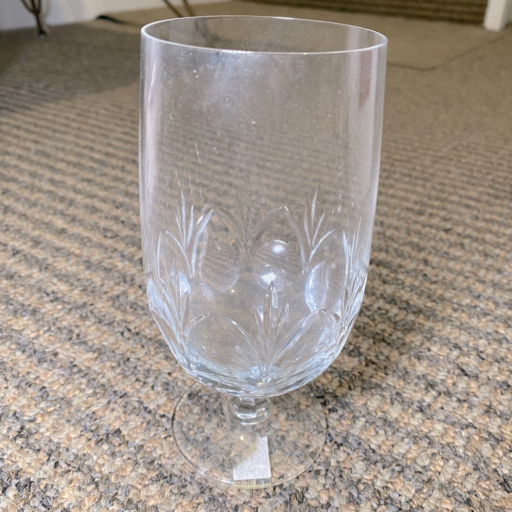 Set of 4 glasses with short stem